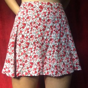 White miniskirt with floral pattern